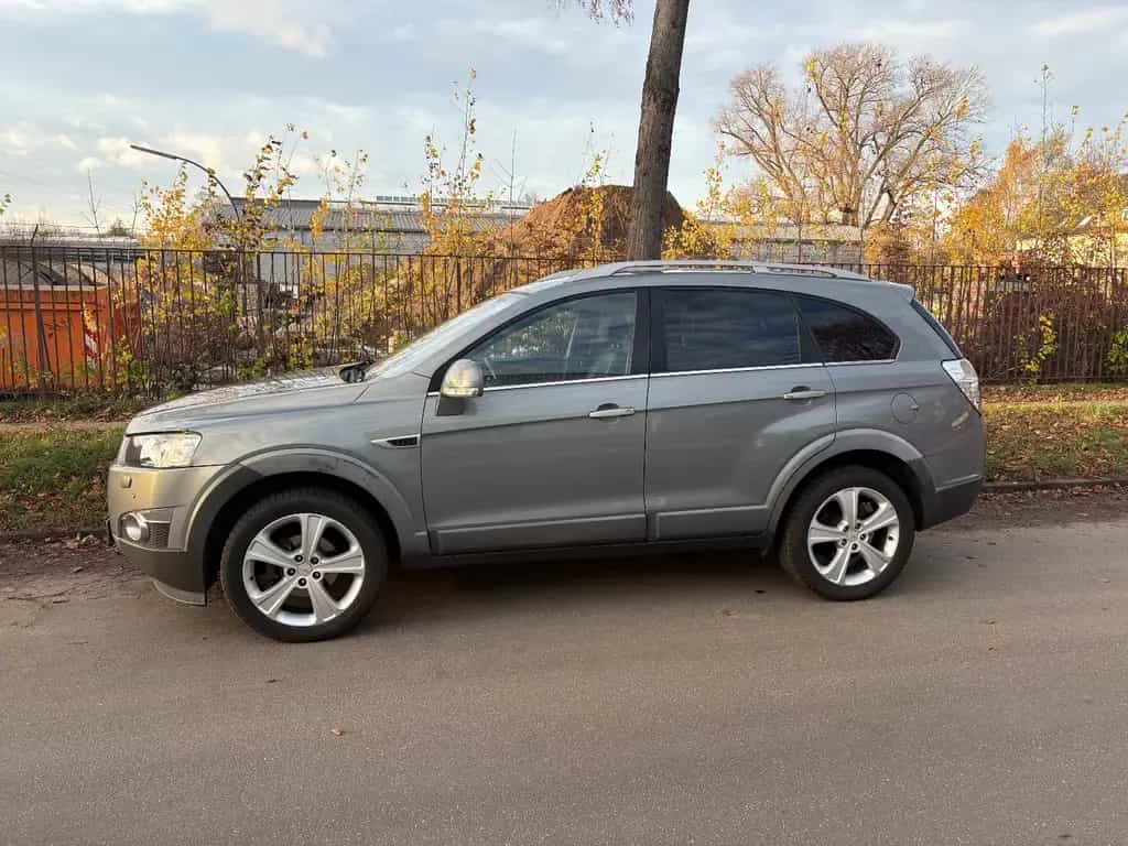 Chevrolet Captiva 2.2 D LTZ 4WD AUTOMATIK KLIMA ALU 03/2013-photo-2