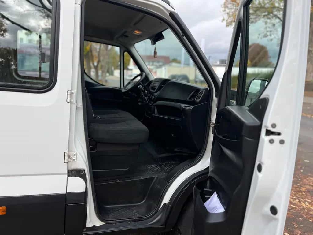 Iveco Other Daily  Doppelkabine 33 S ... TÜV-Neu 7 Sitz 09/2015-photo-13