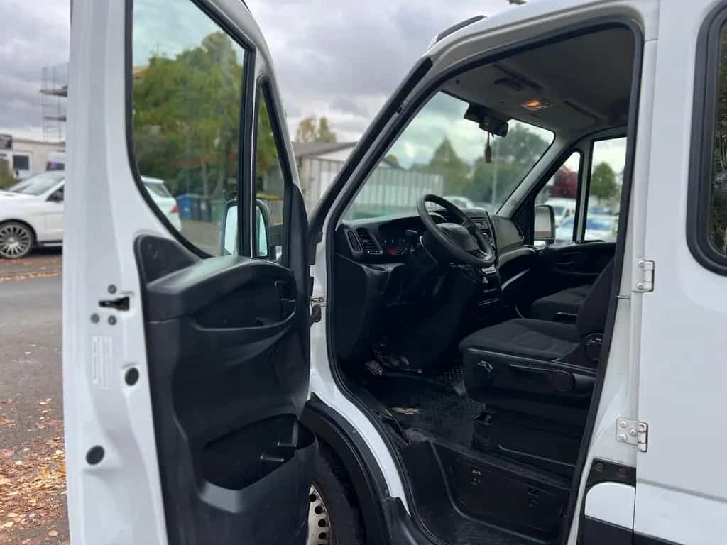 Iveco Other Daily  Doppelkabine 33 S ... TÜV-Neu 7 Sitz 09/2015-photo-14