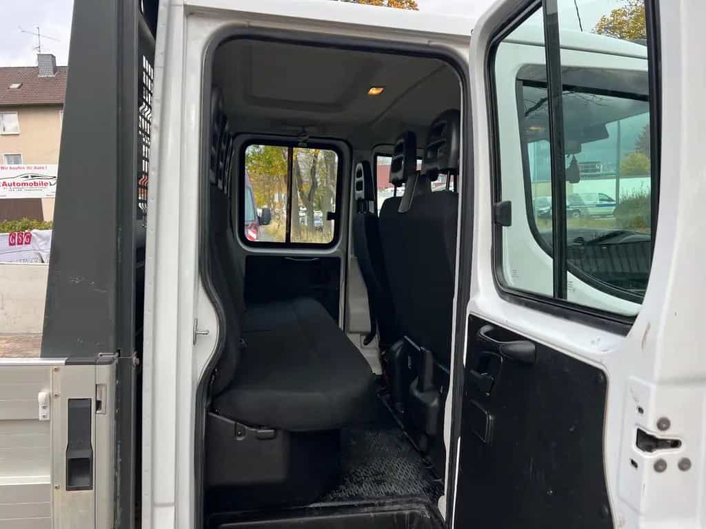 Iveco Other Daily  Doppelkabine 33 S ... TÜV-Neu 7 Sitz 09/2015-photo-17