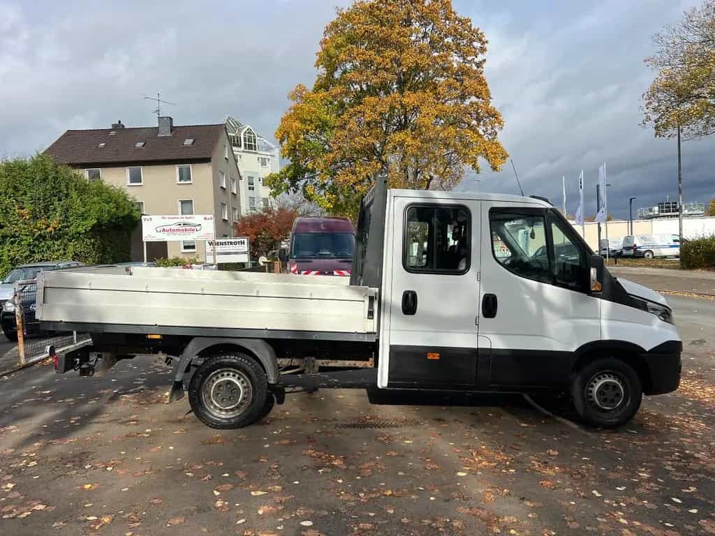 Iveco Other Daily  Doppelkabine 33 S ... TÜV-Neu 7 Sitz 09/2015-photo-6