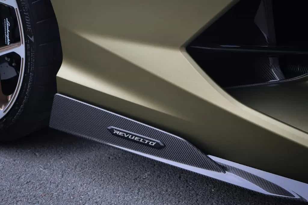Lamborghini Revuelto | LIFT | CARBON IN & EXTERIEUR | PASSEN 01/2026-photo-12