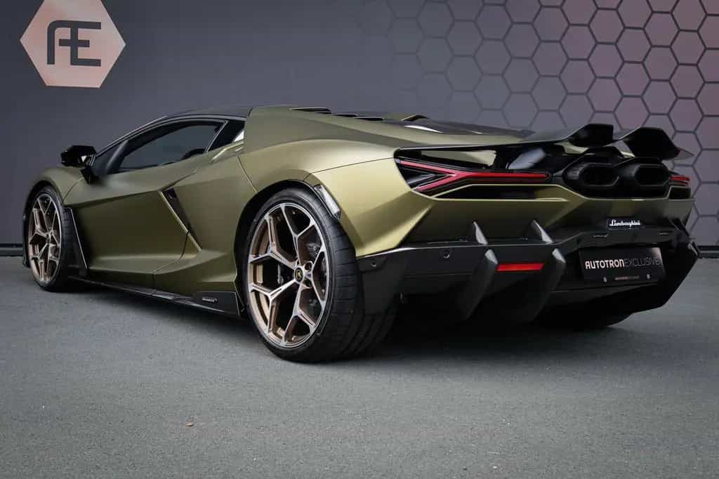 Lamborghini Revuelto | LIFT | CARBON IN & EXTERIEUR | PASSEN 01/2026-photo-13