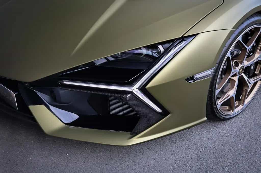 Lamborghini Revuelto | LIFT | CARBON IN & EXTERIEUR | PASSEN 01/2026-photo-17