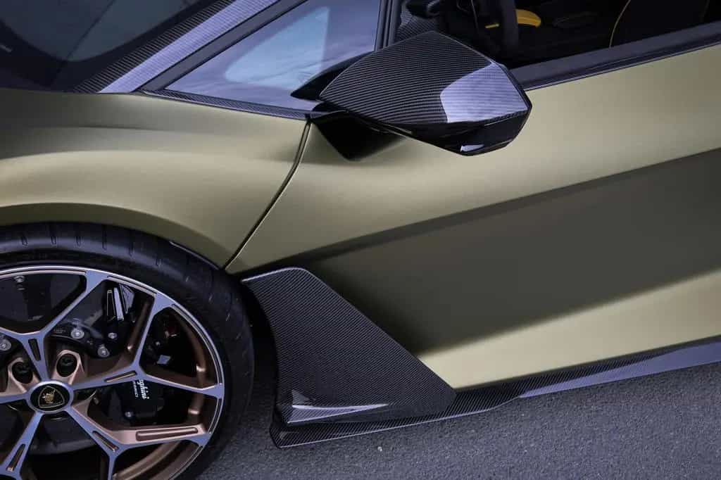 Lamborghini Revuelto | LIFT | CARBON IN & EXTERIEUR | PASSEN 01/2026-photo-24