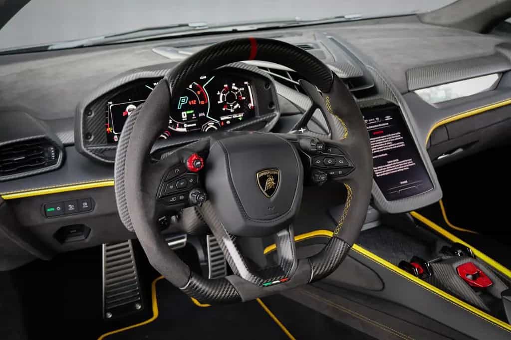Lamborghini Revuelto | LIFT | CARBON IN & EXTERIEUR | PASSEN 01/2026-photo-9