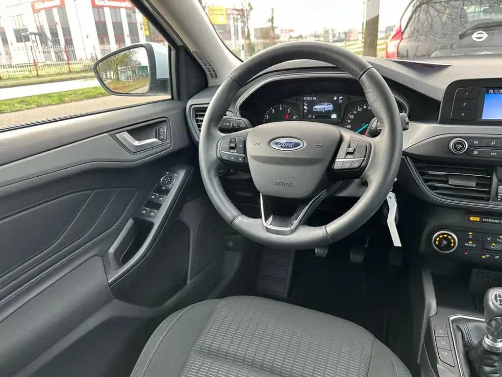 Ford Focus Lim. Trend,ALU,SCHECKHEFT,PDC 07/2019-photo-14