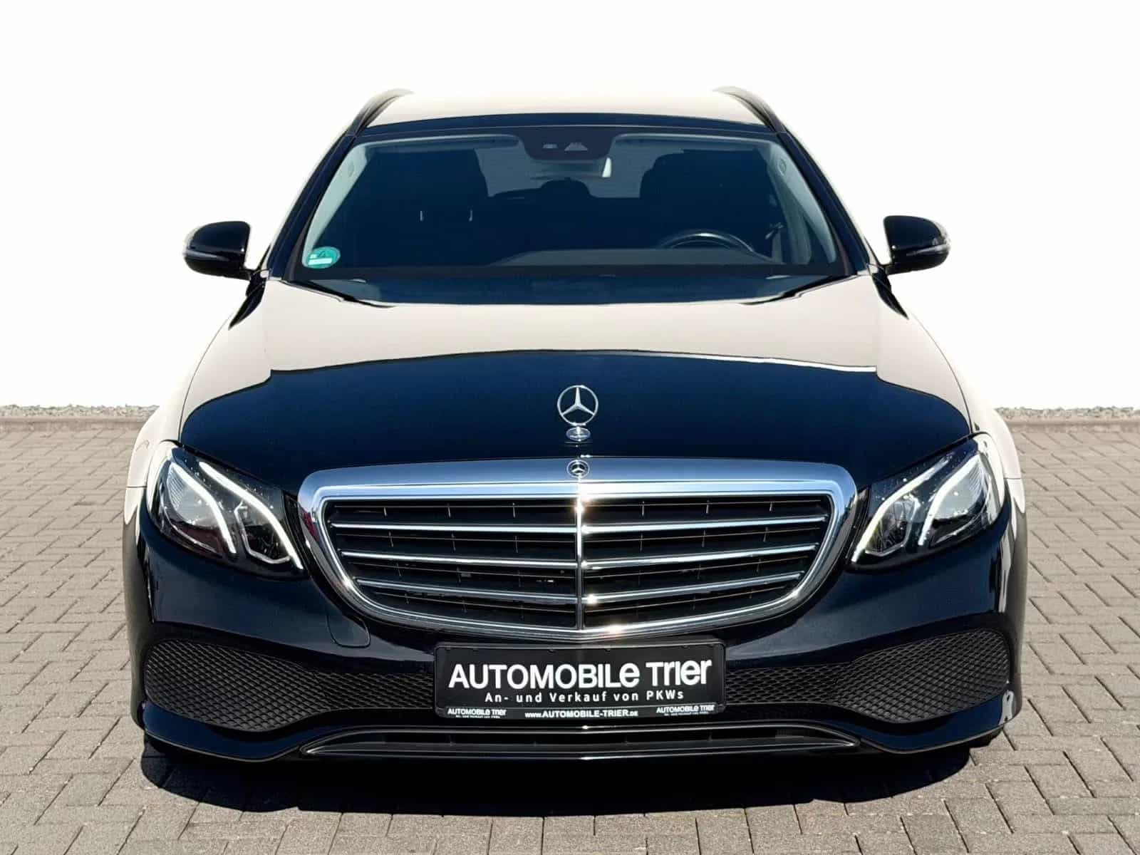 Mercedes-Benz E-Class 300 11/2019-photo-1