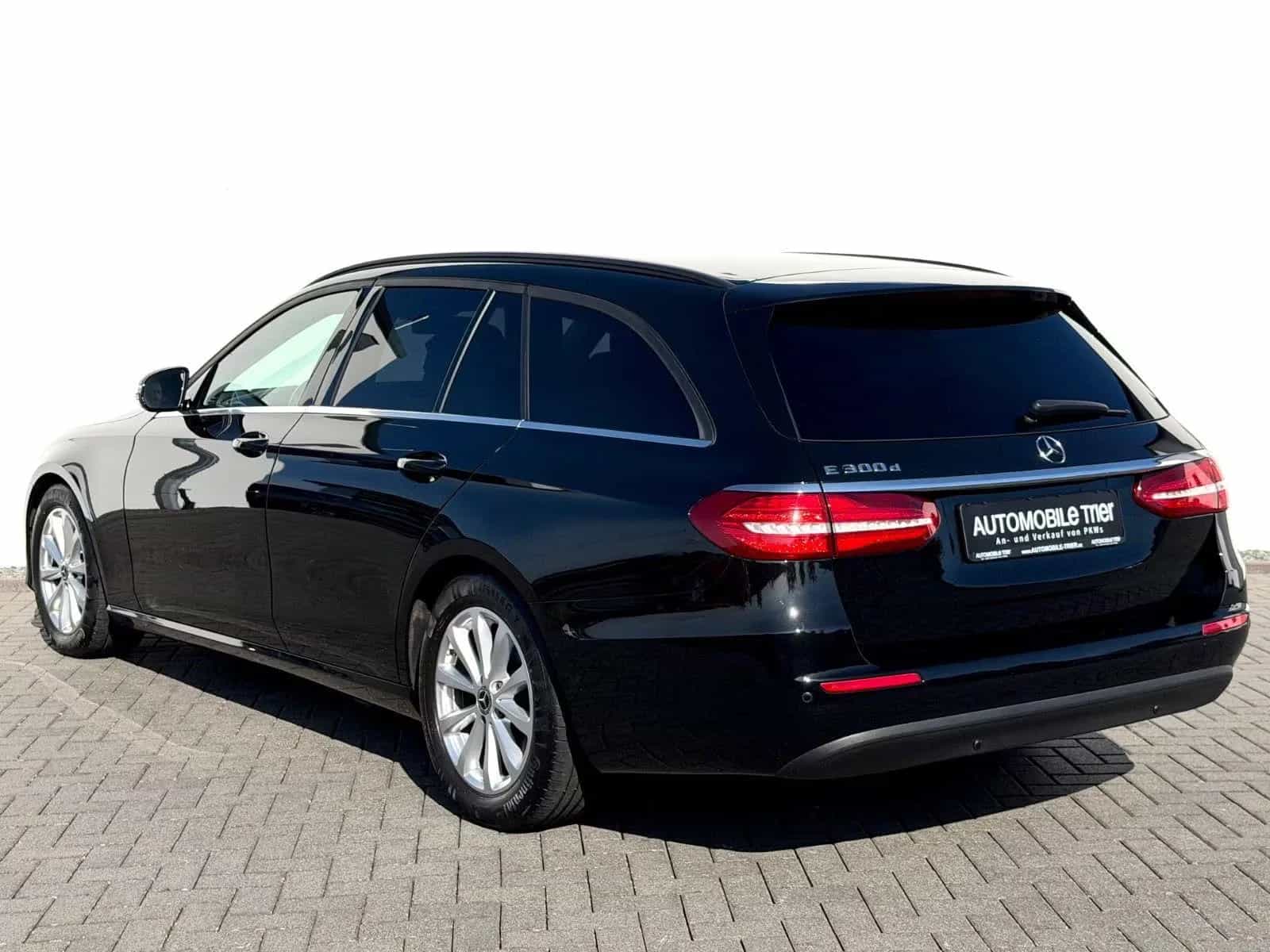 Mercedes-Benz E-Class 300 11/2019-photo-6