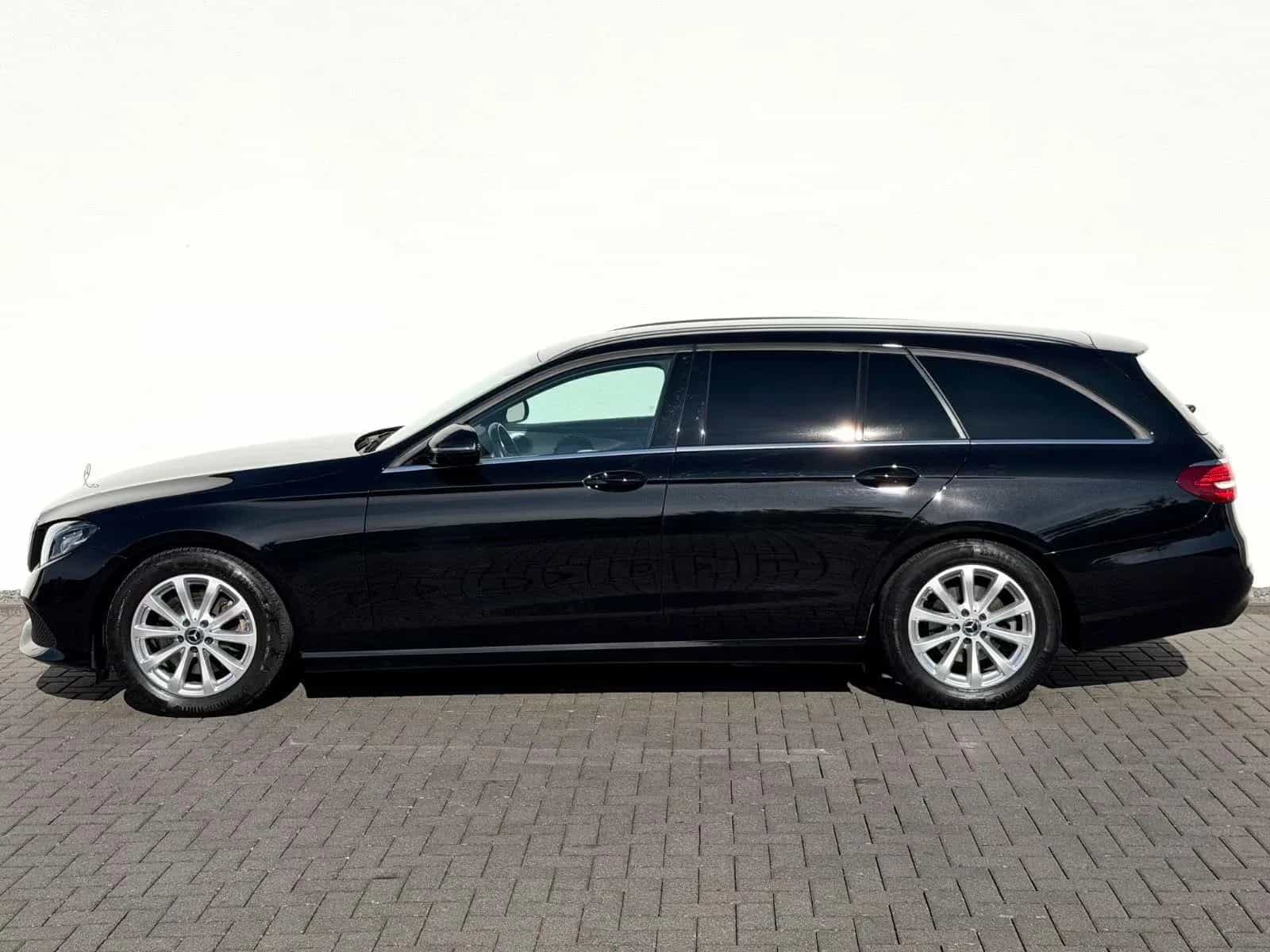 Mercedes-Benz E-Class 300 11/2019-photo-7
