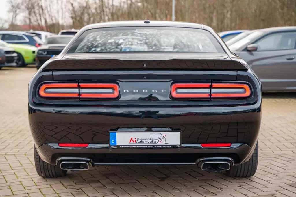 Dodge Challenger 5,7 HEMI V8 Widebody Leder LED 04/2021-photo-14