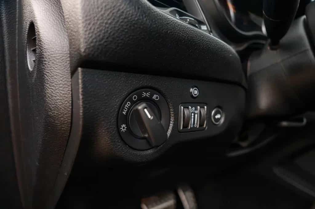 Dodge Challenger 5,7 HEMI V8 Widebody Leder LED 04/2021-photo-22