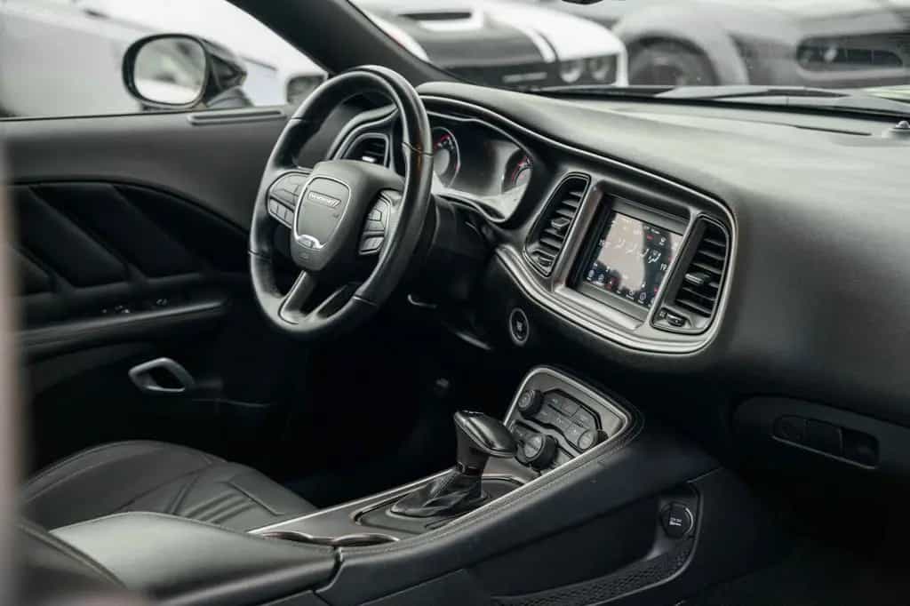 Dodge Challenger 5,7 HEMI V8 Widebody Leder LED 04/2021-photo-24