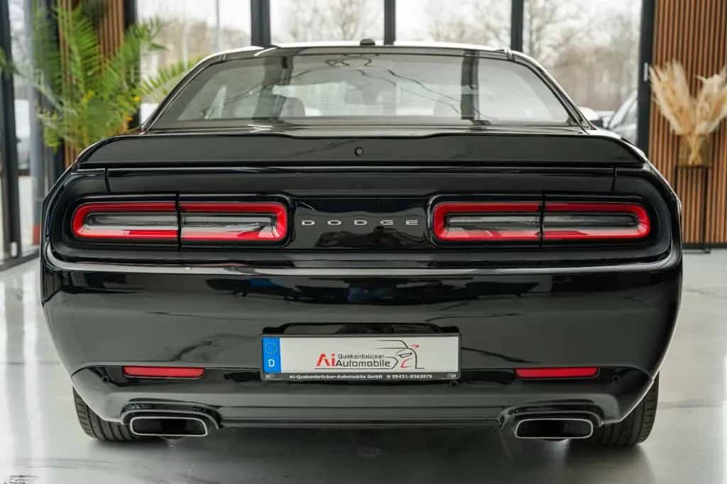 Dodge Challenger 5,7 HEMI V8 Widebody Leder LED 04/2021-photo-6