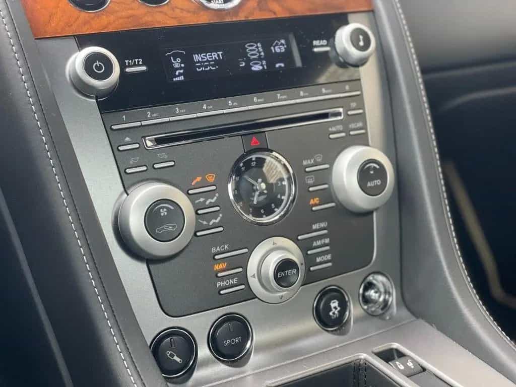 Aston Martin DB9 5.9-L V12 Touchtronic/Cruise control/470 PK/ 06/2011-photo-12