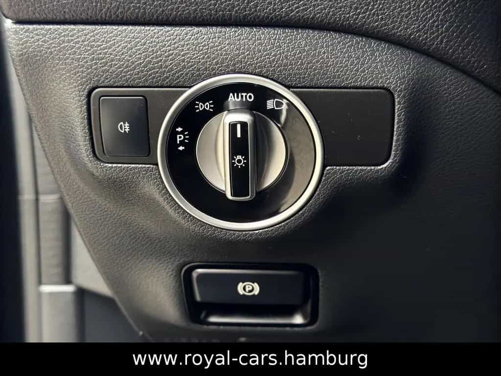 Mercedes-Benz CLA-Class 250 Shooting Brake 4Matic AMG-Exclusivepaket 11/2015-photo-28