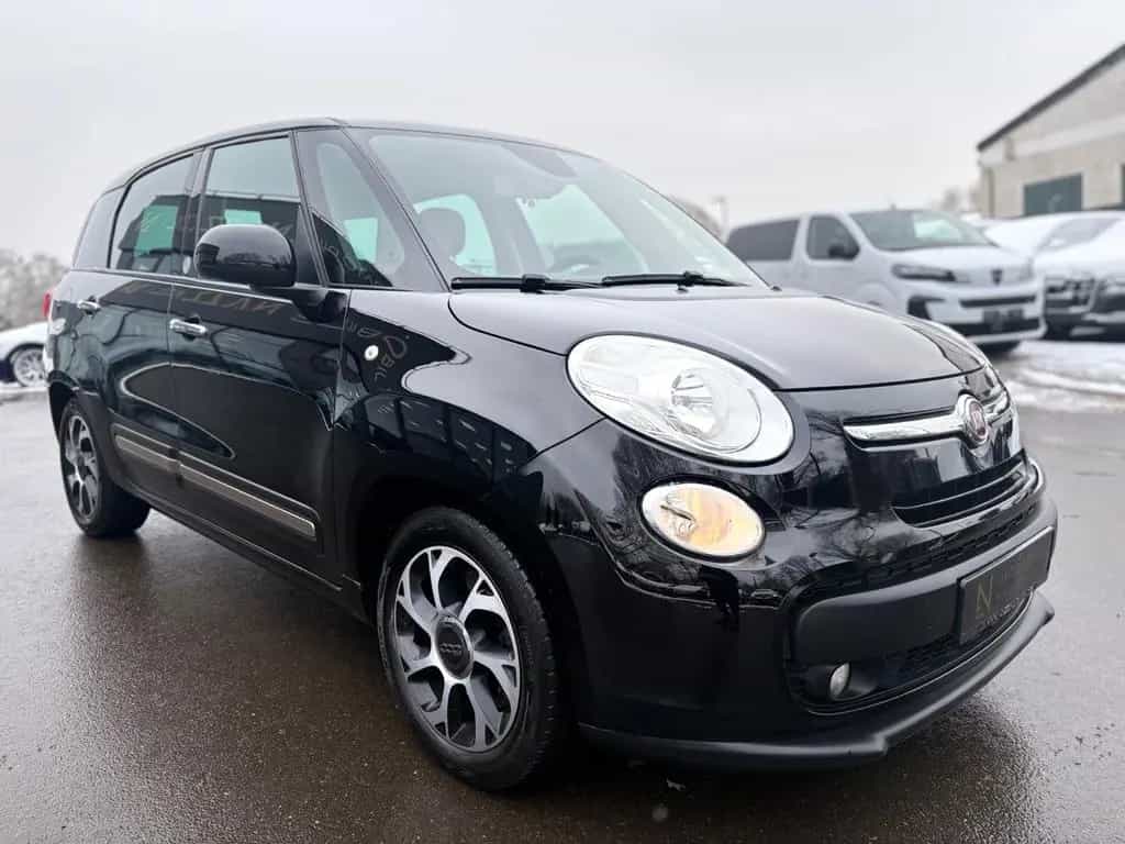 Fiat 500L *7 SITZER*NAVI*TEILLEDER*KLIMAAUTOMATIK* 08/2016-photo-5