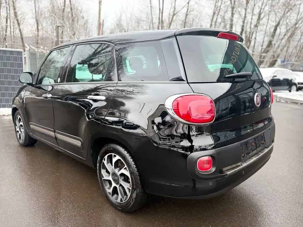 Fiat 500L *7 SITZER*NAVI*TEILLEDER*KLIMAAUTOMATIK* 08/2016-photo-9