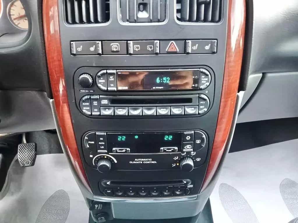 Chrysler Voyager 2.5 CRD 143Cv 7Posti*Pelle*Crui 03/2007-photo-14