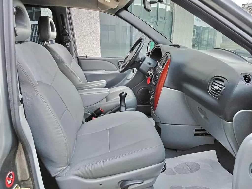 Chrysler Voyager 2.5 CRD 143Cv 7Posti*Pelle*Crui 03/2007-photo-8