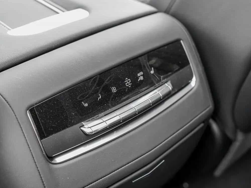 Cadillac 2025 Escalade ESV Prem Luxury € 108700 T1 PRICE null-photo-17