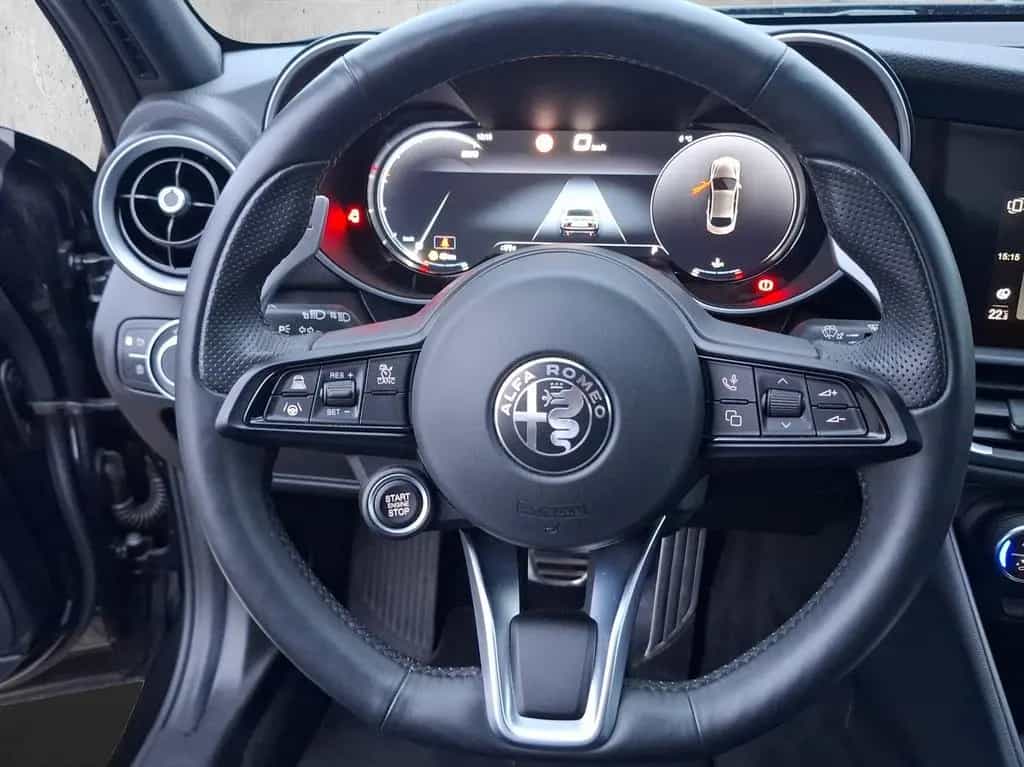 Alfa Romeo Giulia Veloce 2.0 Turbo 16V Q4 Kam.+KeyLess+SHZ 12/2023-photo-11