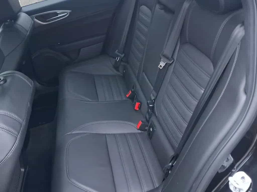 Alfa Romeo Giulia Veloce 2.0 Turbo 16V Q4 Kam.+KeyLess+SHZ 12/2023-photo-13