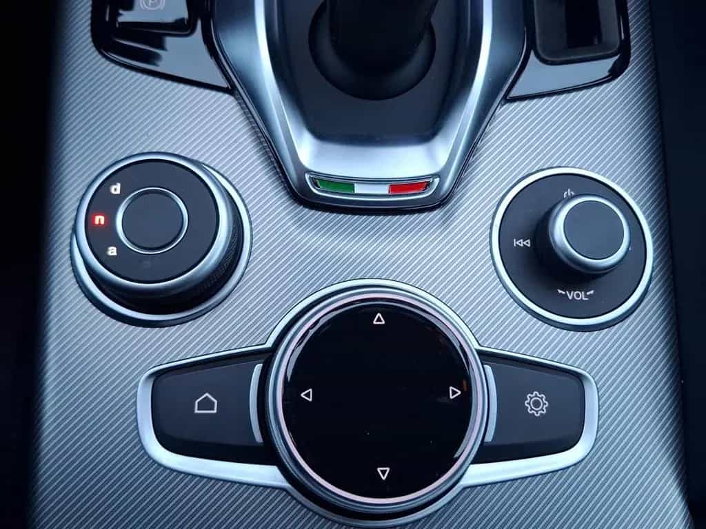 Alfa Romeo Giulia Veloce 2.0 Turbo 16V Q4 Kam.+KeyLess+SHZ 12/2023-photo-20