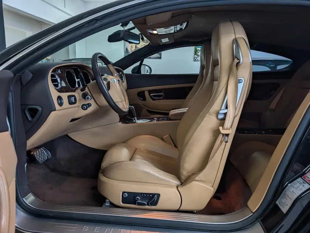 Bentley Continental GT /Leder/Wenig Km / MwSt ausweisbar 11/2009-photo-7