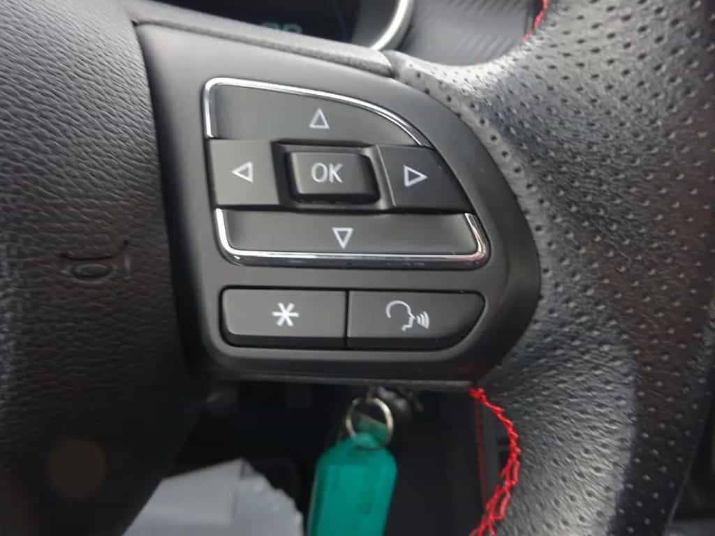MG ZS 106PS Luxury Leder LED Klima Navi 01/2023-photo-17
