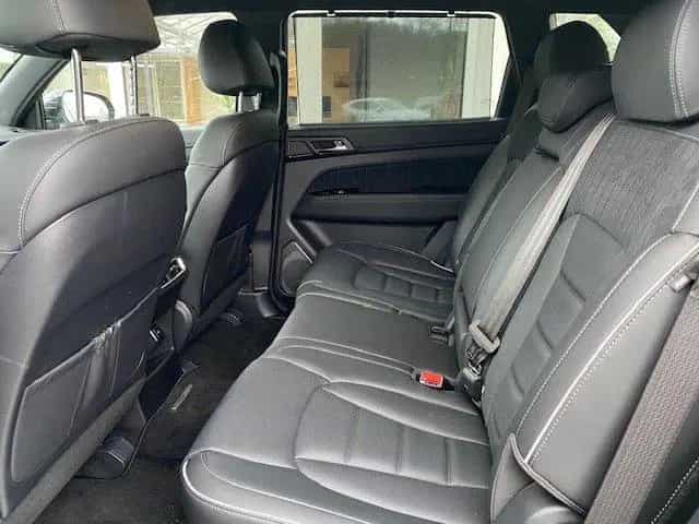 KGM Rexton 2.2 E-XDI 4WD 8AT MY25 Black 3.5t 09/2025-photo-8