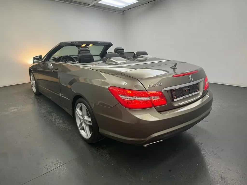 Mercedes-Benz E-Class 500 CABRIO AMG - LINE*SCHECKHEFT*VOLL + SAUBER 09/2011-photo-9