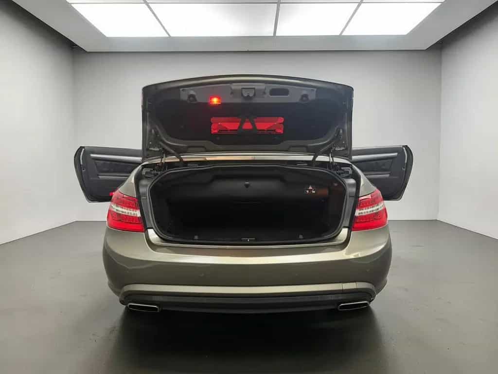 Mercedes-Benz E-Class 500 CABRIO AMG - LINE*SCHECKHEFT*VOLL + SAUBER 09/2011-photo-17