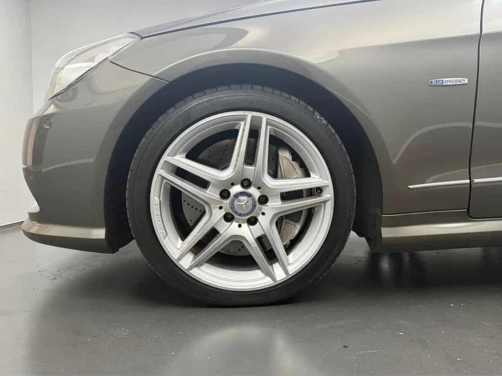 Mercedes-Benz E-Class 500 CABRIO AMG - LINE*SCHECKHEFT*VOLL + SAUBER 09/2011-photo-2
