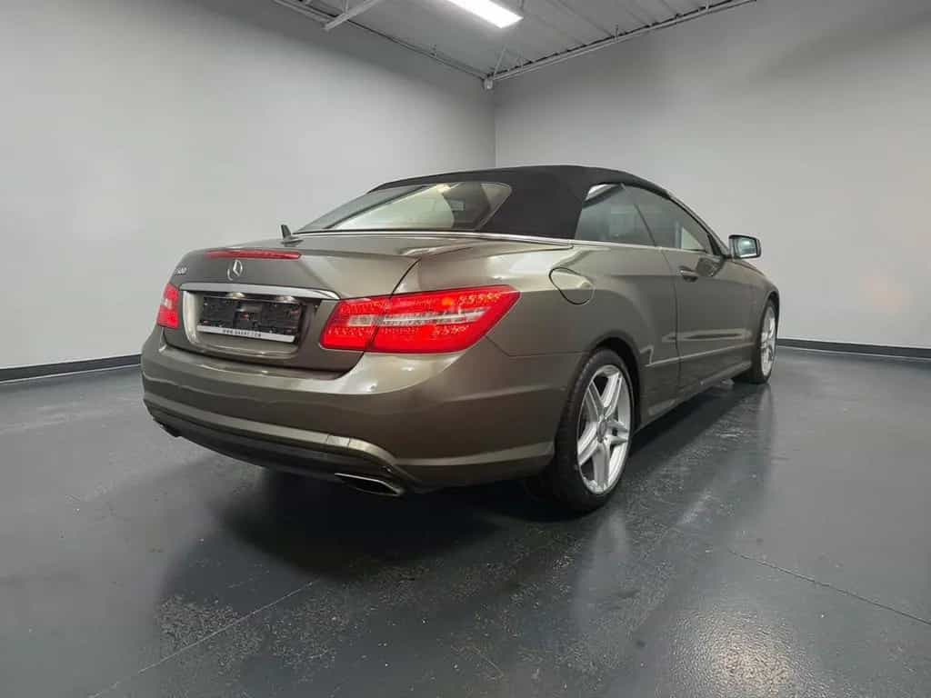 Mercedes-Benz E-Class 500 CABRIO AMG - LINE*SCHECKHEFT*VOLL + SAUBER 09/2011-photo-5
