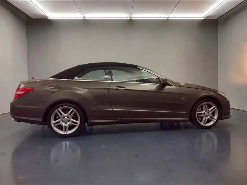 Mercedes-Benz E-Class 500 CABRIO AMG - LINE*SCHECKHEFT*VOLL + SAUBER 09/2011-photo-6