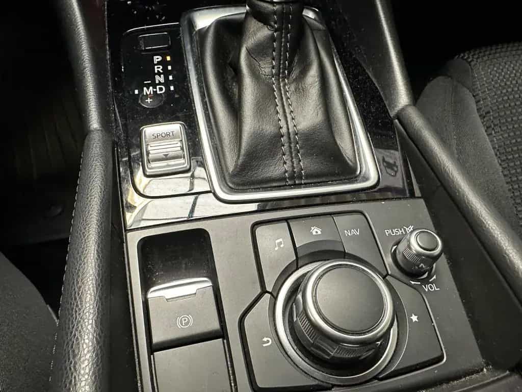 Mazda 3 Lim. Exclusive-Line,KAMERA,NAVI,GARANTIE 06/2018-photo-17