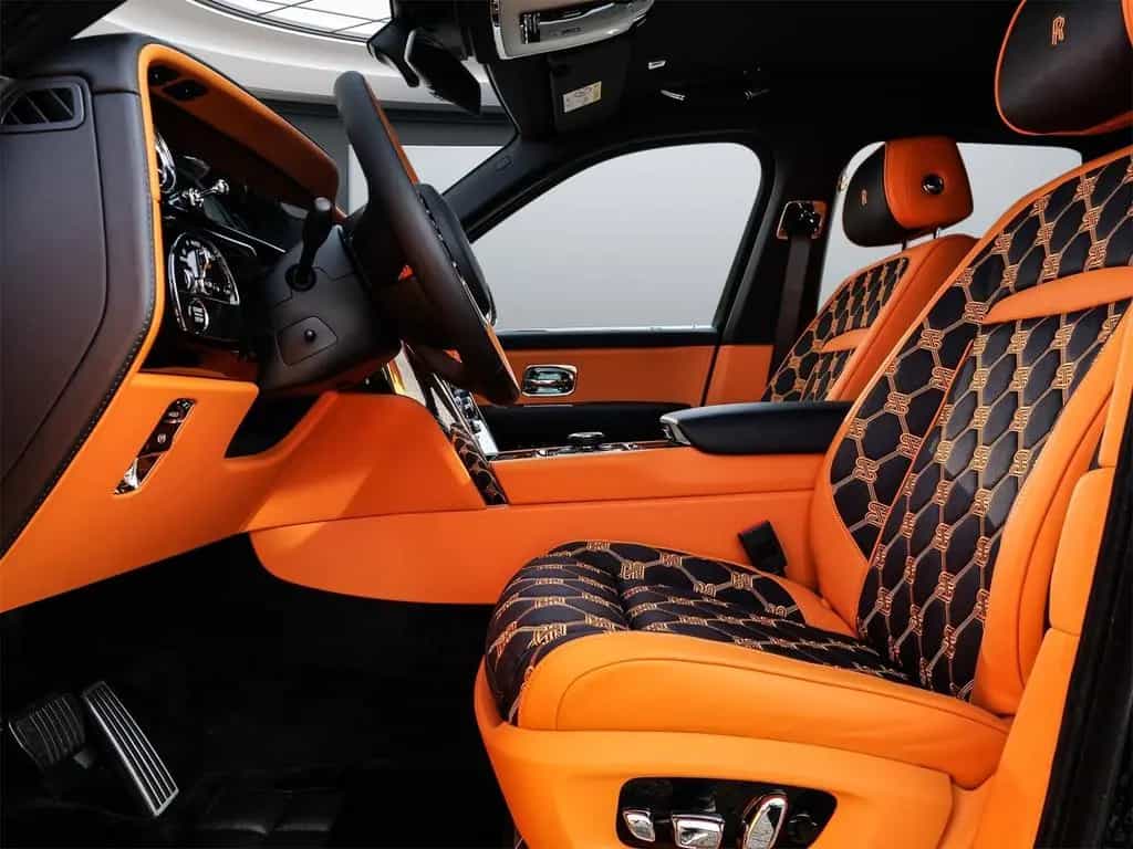 Rolls-Royce Cullinan 03/2026-photo-11