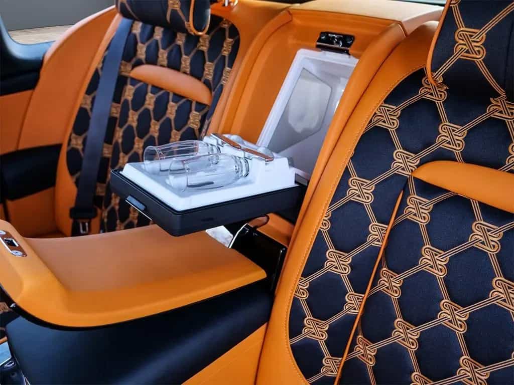 Rolls-Royce Cullinan 03/2026-photo-16
