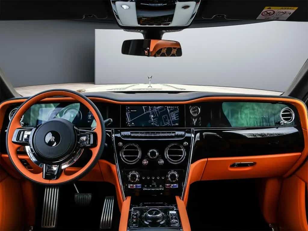 Rolls-Royce Cullinan 03/2026-photo-17