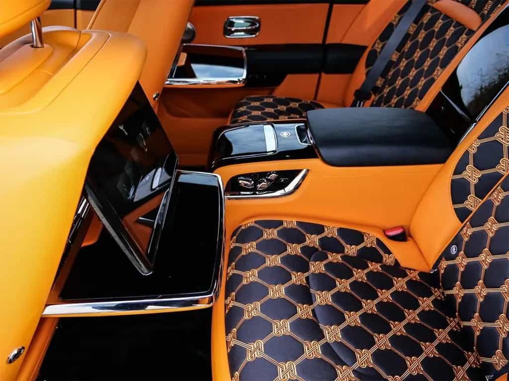 Rolls-Royce Cullinan 03/2026-photo-21
