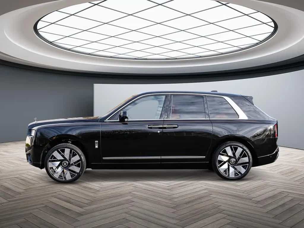 Rolls-Royce Cullinan 03/2026-photo-3