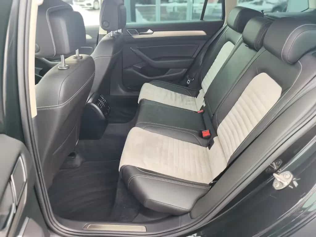 Volkswagen Passat V.2.0 TSI 280PS 4*4 Highline R-Line+AHK 12/2017-photo-16