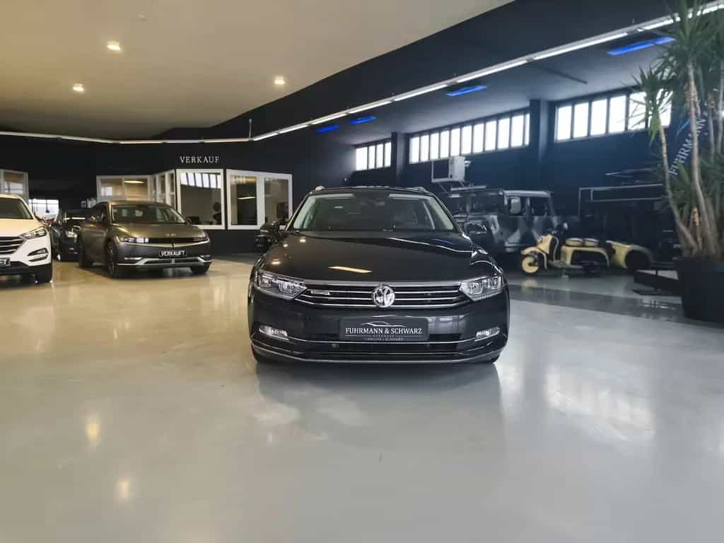 Volkswagen Passat V.2.0 TSI 280PS 4*4 Highline R-Line+AHK 12/2017-photo-7