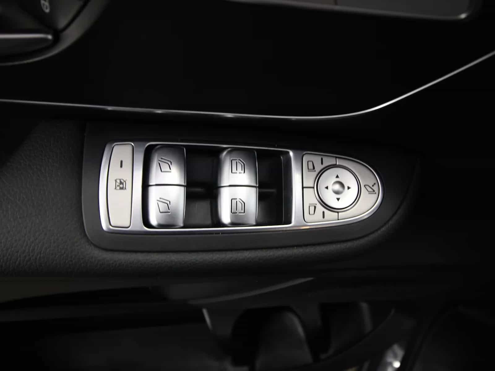 Mercedes-Benz V-Class 220 05/2020-photo-24