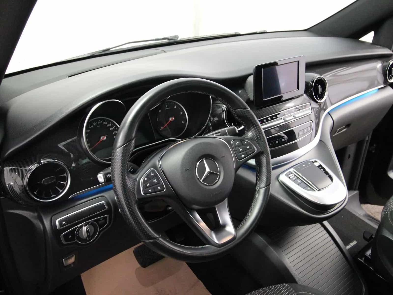 Mercedes-Benz V-Class 220 05/2020-photo-8