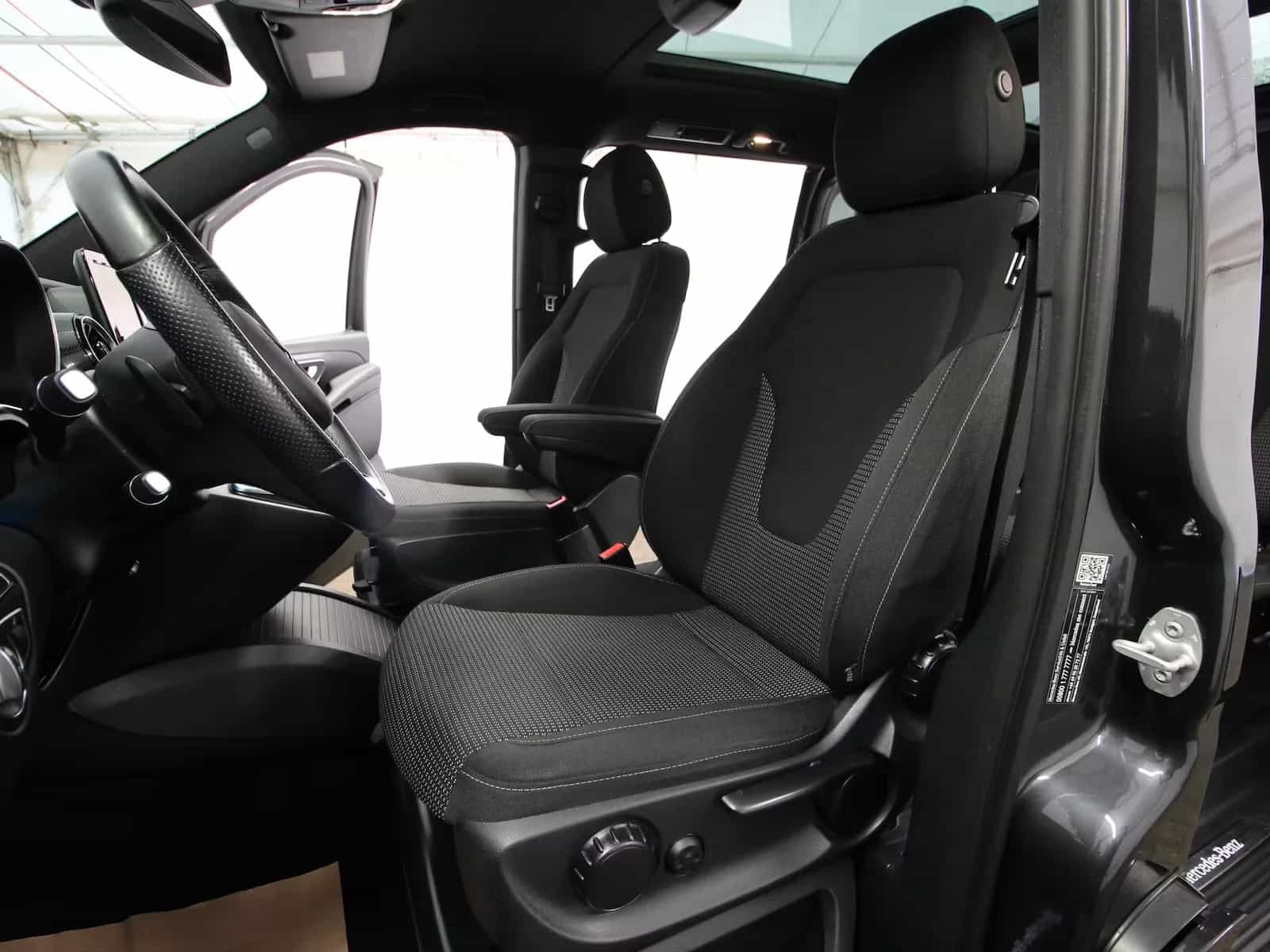 Mercedes-Benz V-Class 220 05/2020-photo-9