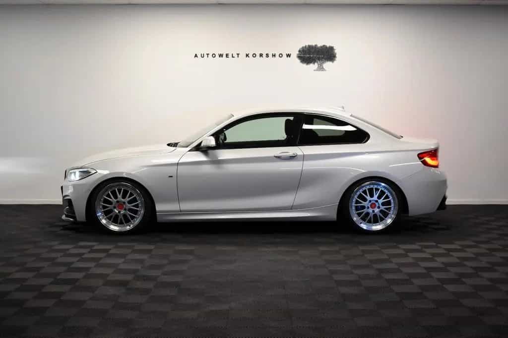 BMW 2 Series 230 i Coupe M Sport *KEYLESS*KAMERA*19 ZOLL 08/2016-photo-3