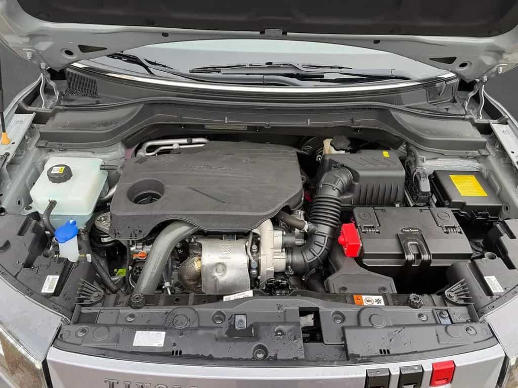 KGM Tivoli Black 1.5 - Automatik - Vorführfahrzeug 08/2025-photo-4