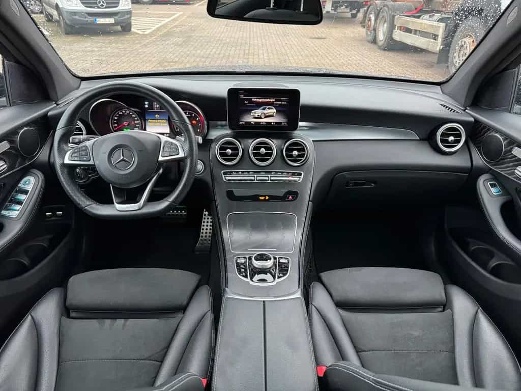 Mercedes-Benz GLC-Class 300 4Matic AMG 01/2019-photo-9